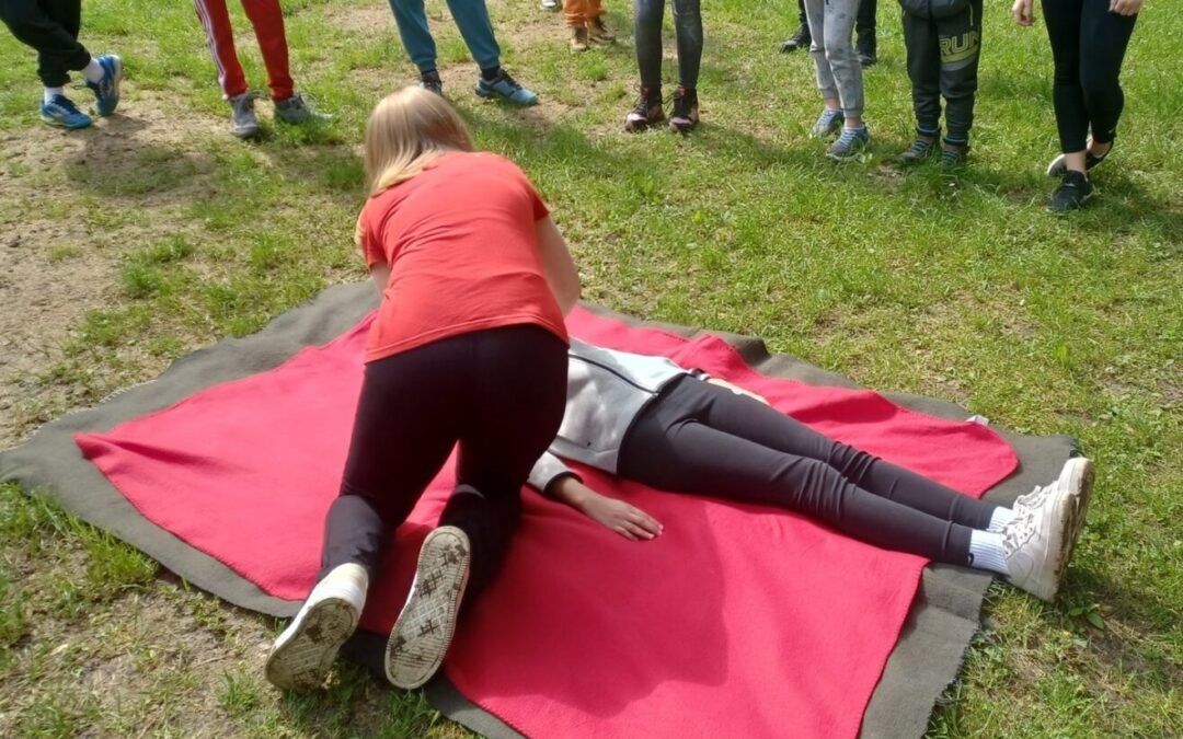 Vježba članova Crvenog križa